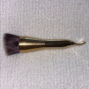 Tarte Foundation Brush & Spatula